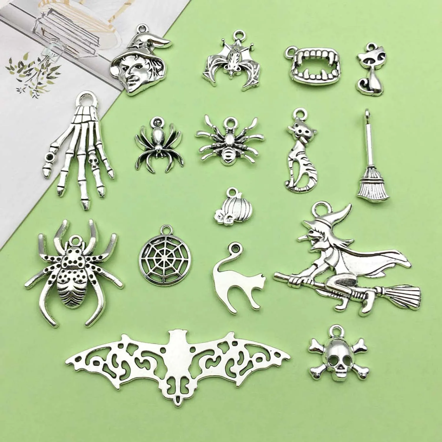 16/20 stücke Horror Skelett Hand, Zauberer, Spinne Charms Legierung Halloween Dekoration Anhänger für DIY Schmuck Herstellung Zubehör