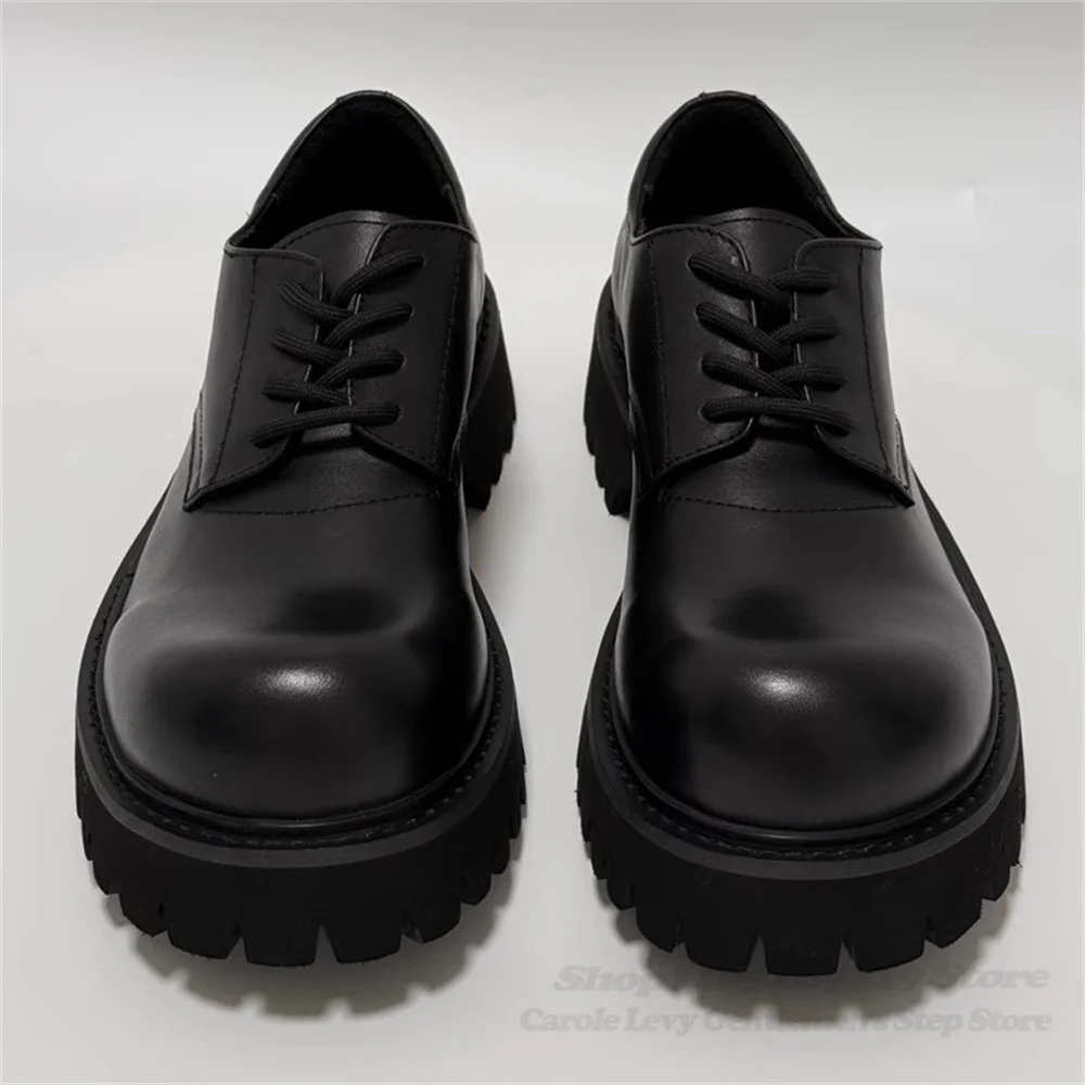 Scarpe estive fatte a mano in pelle di vacchetta con suola spessa Scarpe casual da uomo con punta grande Stringate Scarpe derby da lavoro con altezza crescente poco profonda