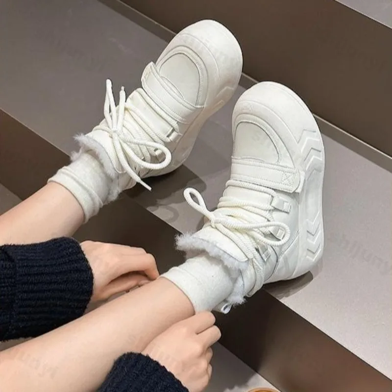 

Retro Solid Thickern Velvet High Top Snow Boots for Women 2025 Winter Versatile Plush Comfortable Non Slip Platform Cotton Boots