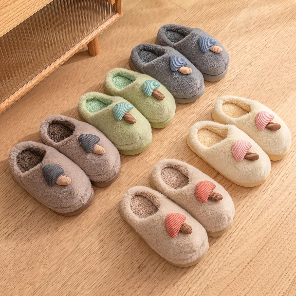 TZLDN Women's Winter Warm Cartoon Slippers Closed Toe Non Slip Furry House Shoes Women Indoor Bedroom 4CM EVA Sole Plush Slipper