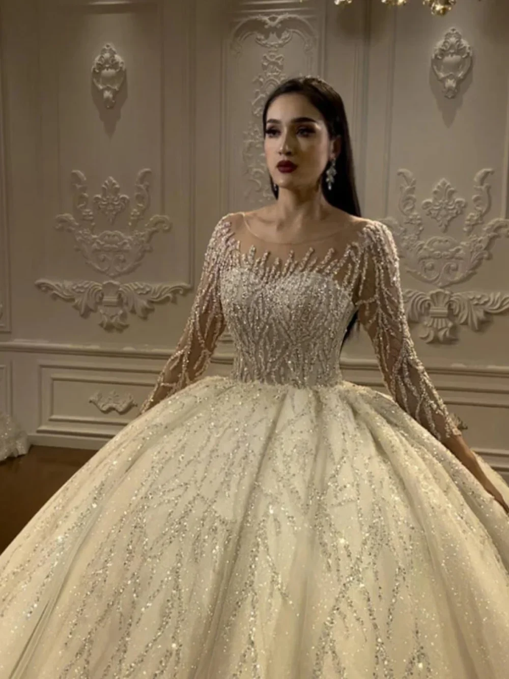 Flavinke Customized Ball Gowns Wedding Dresses Sequins Beaded O Neck Bride Dresses Long Sleeve Lace Up Sweep Train Bridal Gown