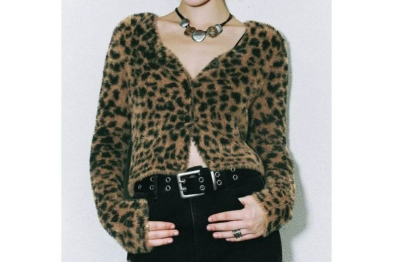 

Зимняя новая женская одежда 2025 года, утягивающий вязаный кардиган с леопардовым принтом и v-образным вырезом