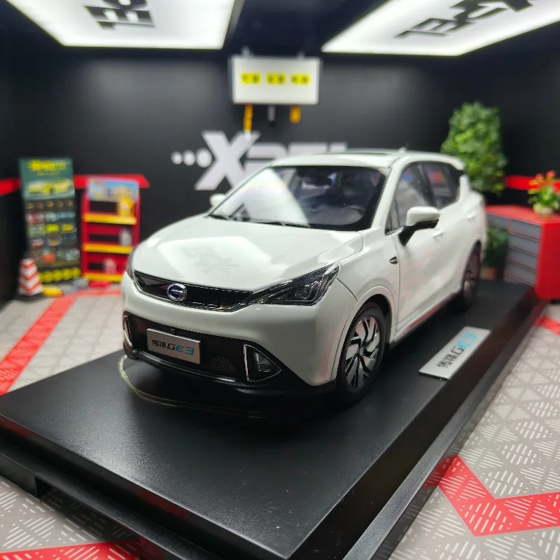 Diecast 1:18 Scale GE3 Fully Openable Alloy Car Model