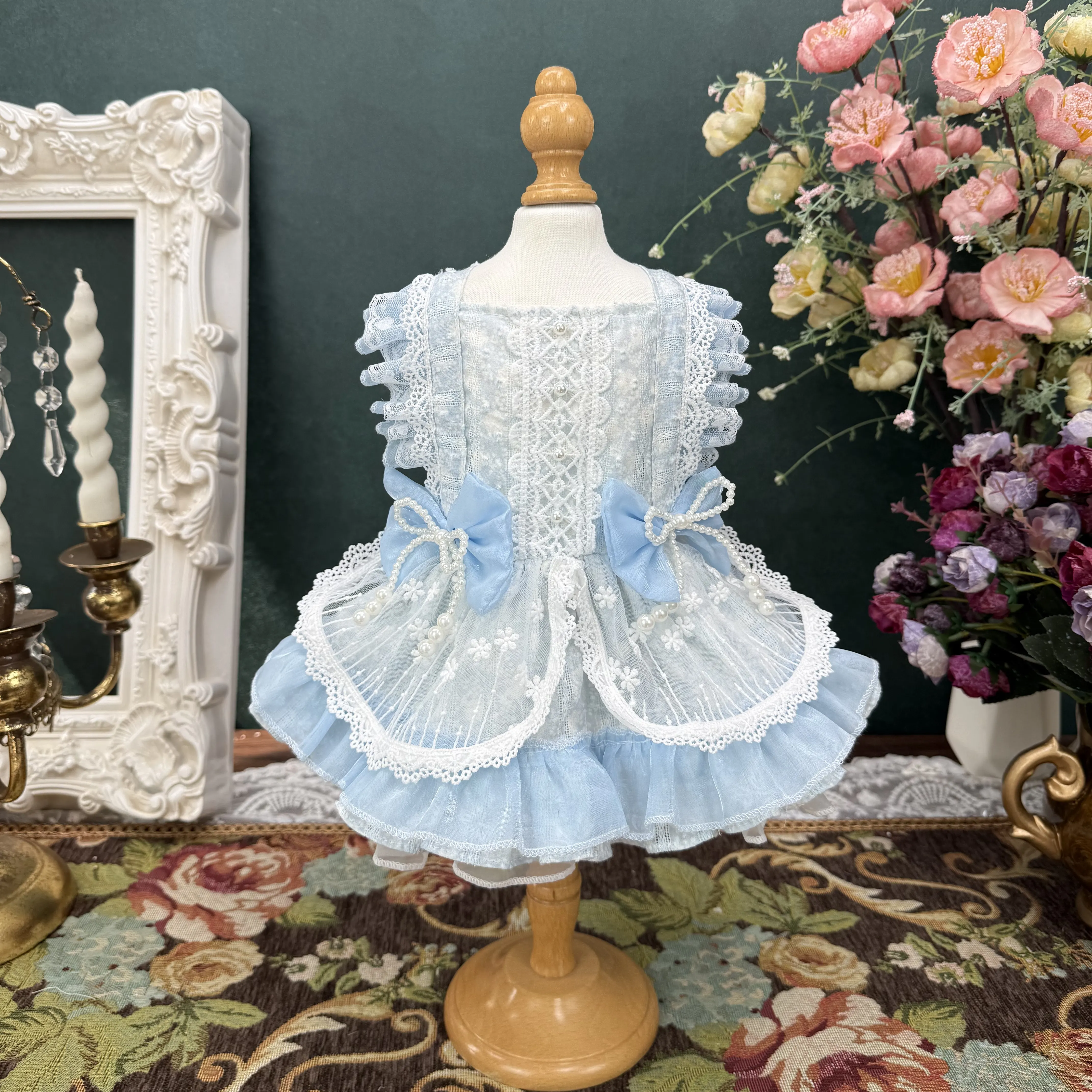 

Модное платье-платье для собак ручной работы 2026: сине-белое, с жемчужным бантом, для вечеринок, для маленьких и средних собак, щенков, юбка-костюм принцессы