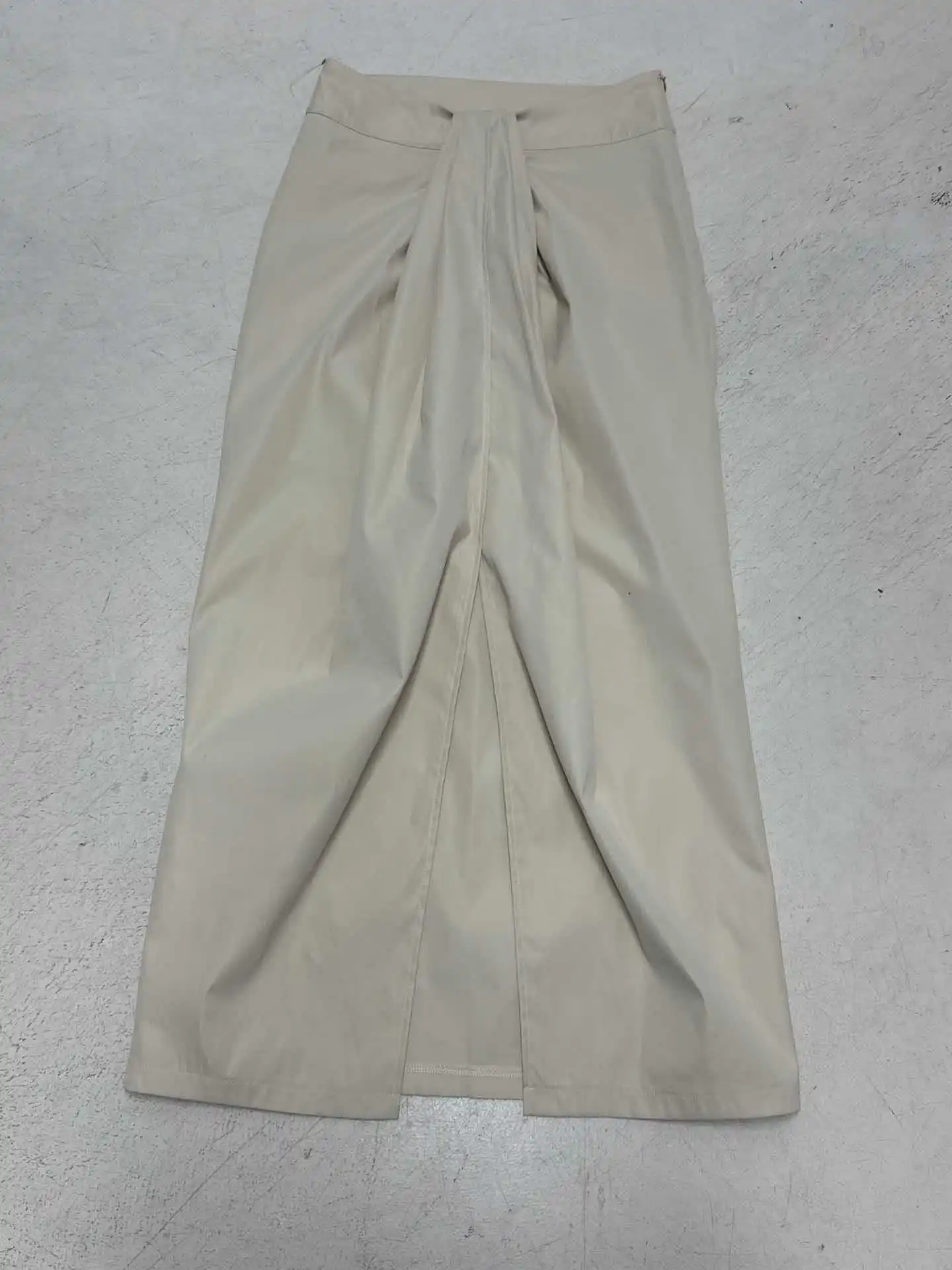 

Цвет кожи, плиссированные юбки с разрезом для женщин, новинка 2025, повседневная простая юбка нестандартной формы, женские прямые юбки до щиколотки с низкой талией