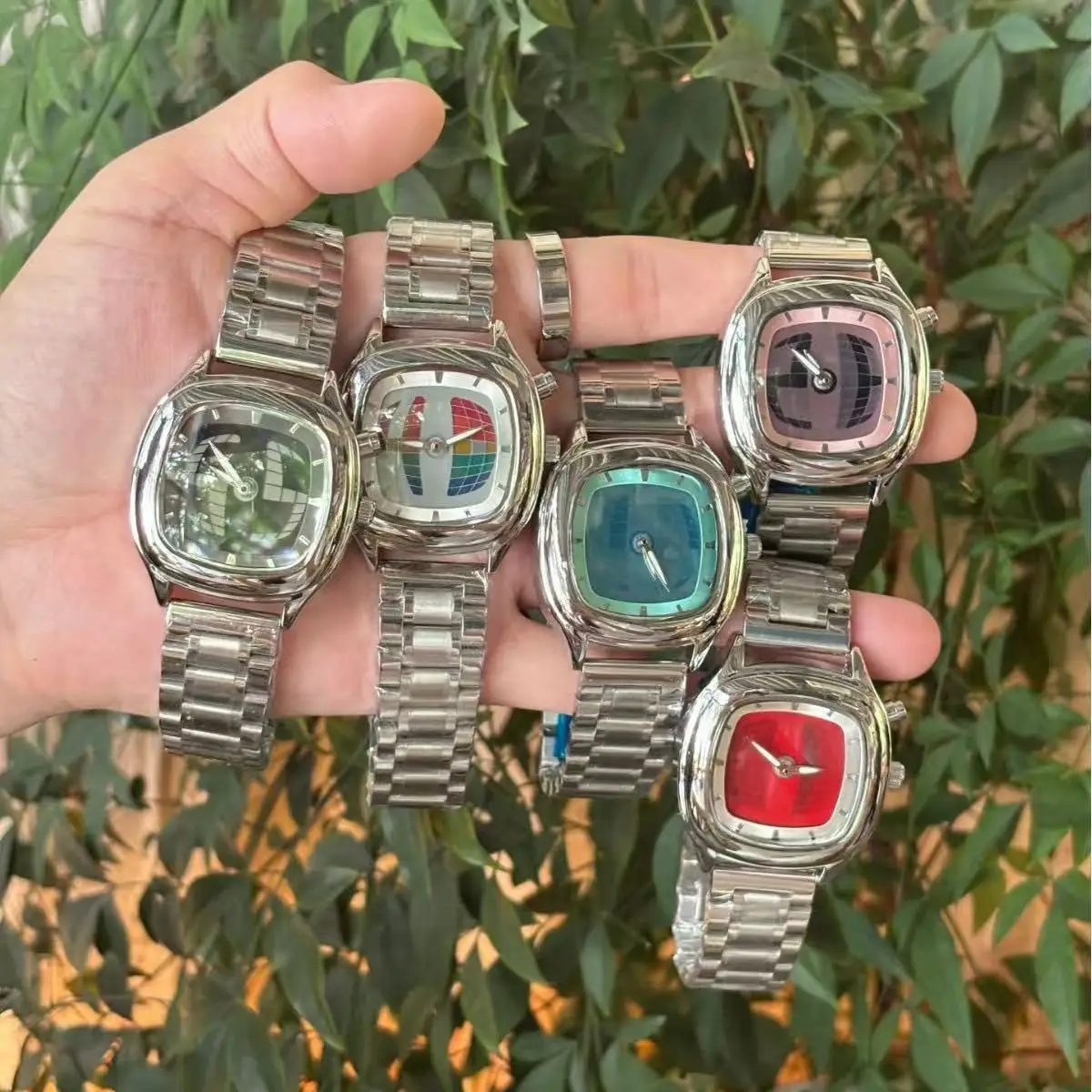 Image of 2026 Neues Design Modische Retro-Stahlbanduhr mit Doppel-Display Trendige Quarz-Paaruhr Ideale Wahl für Geburtstags- und Liebesgeschenke