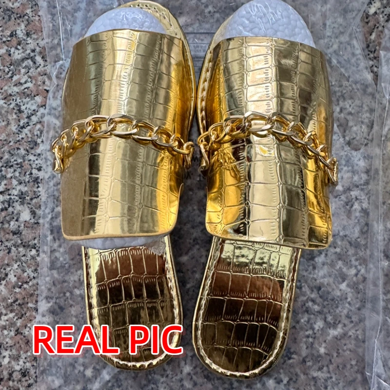 Glitzergoldene Damen-Hausschuh – Gold Chain Sandal Bewertung und Preis