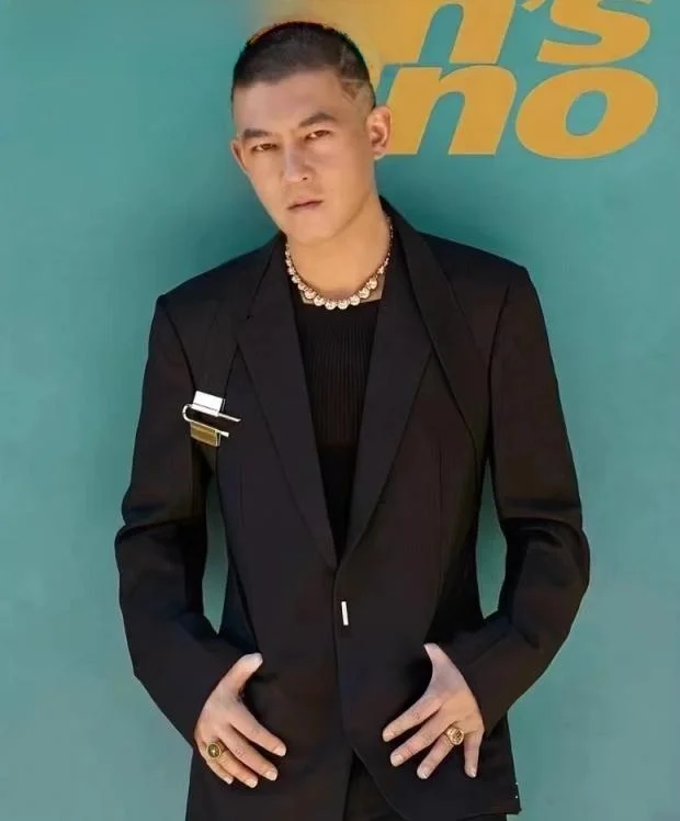 

Повседневный шикарный металлический костюм Lo Bule High Street Sle Suit Jaet, модная верхняя одежда для отдыха от Chen Guangxi, Новое поступление