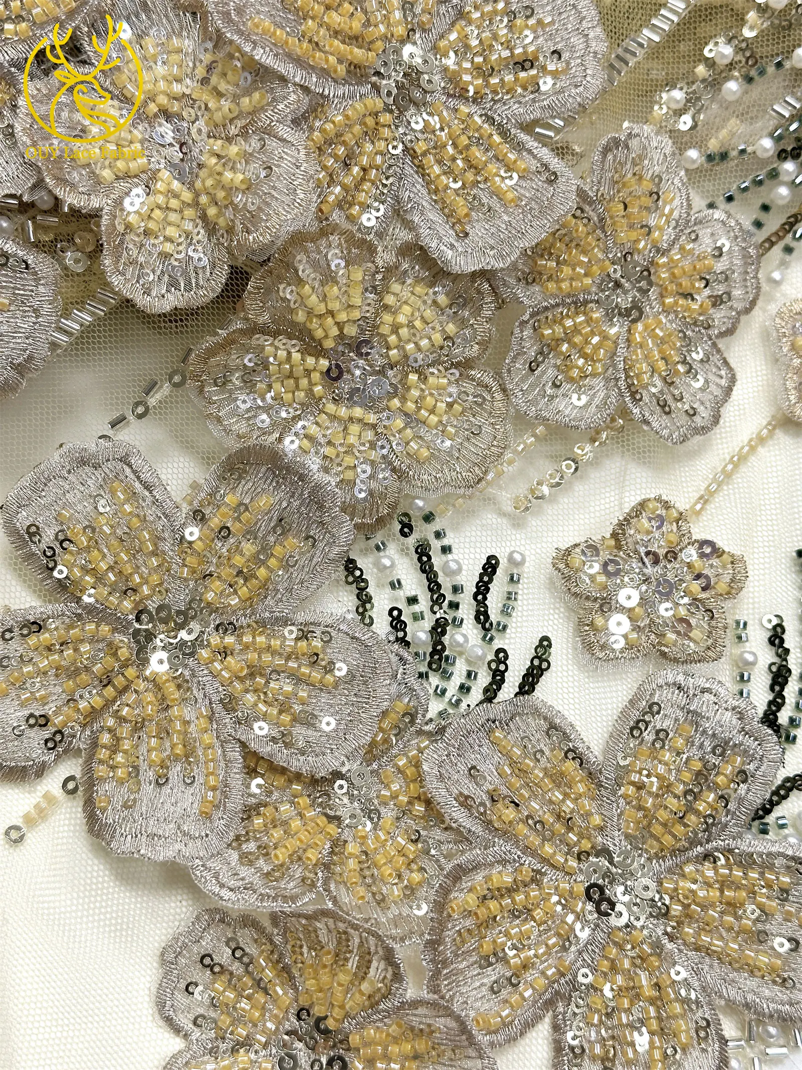 Maßgefertigter Luxus 3D Handbestickter Blumen-Spitzenstoff Hochwertige Afrikanische Perlen-Pailletten-Spitze für Hochzeitskleider und Näharbeiten – Detail 16