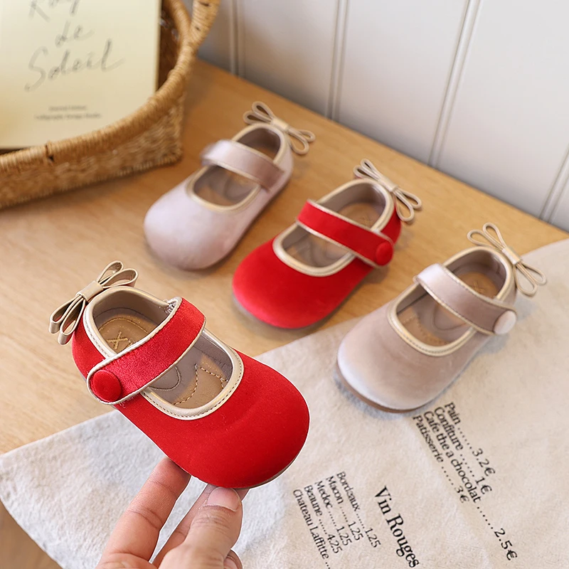 

Girls Princess Leather Shoes with Cute Bow 2026 New Spring Baby Kid Ballet Flats Soft Sole Trendy Elegant Party Wedding Shoes