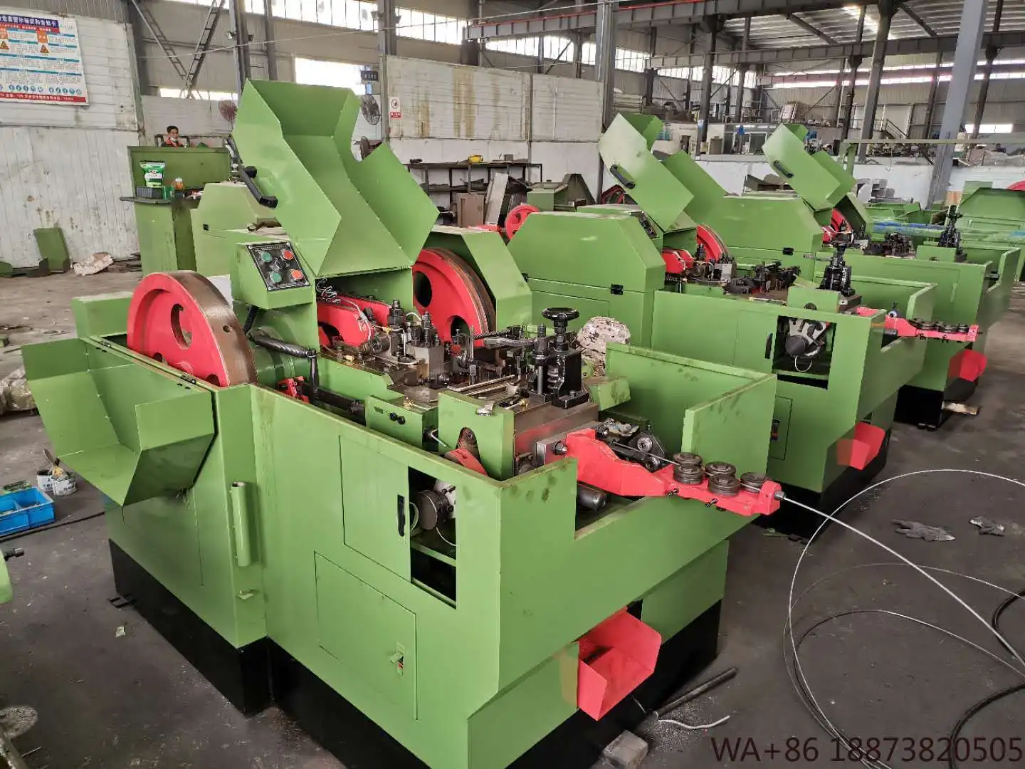 آلة الرأس المهنية الصانع مسامير المسمار المعدنية صنع تزوير