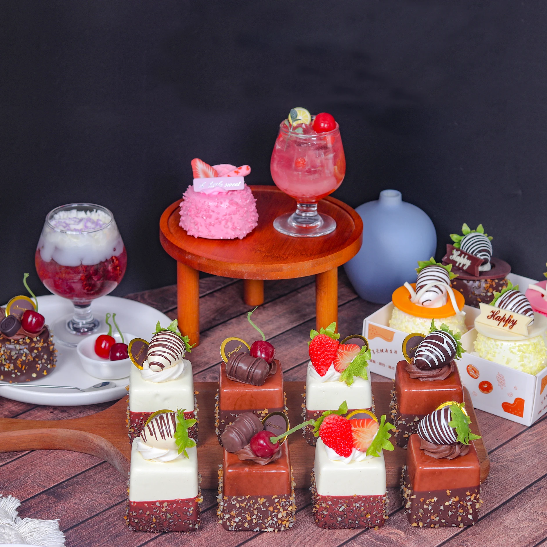 

1Pcs Simulation of Chocolate Cake Model Gourmet Dessert artificial Cake Dessert Set Photography Props Rrefrigerator.