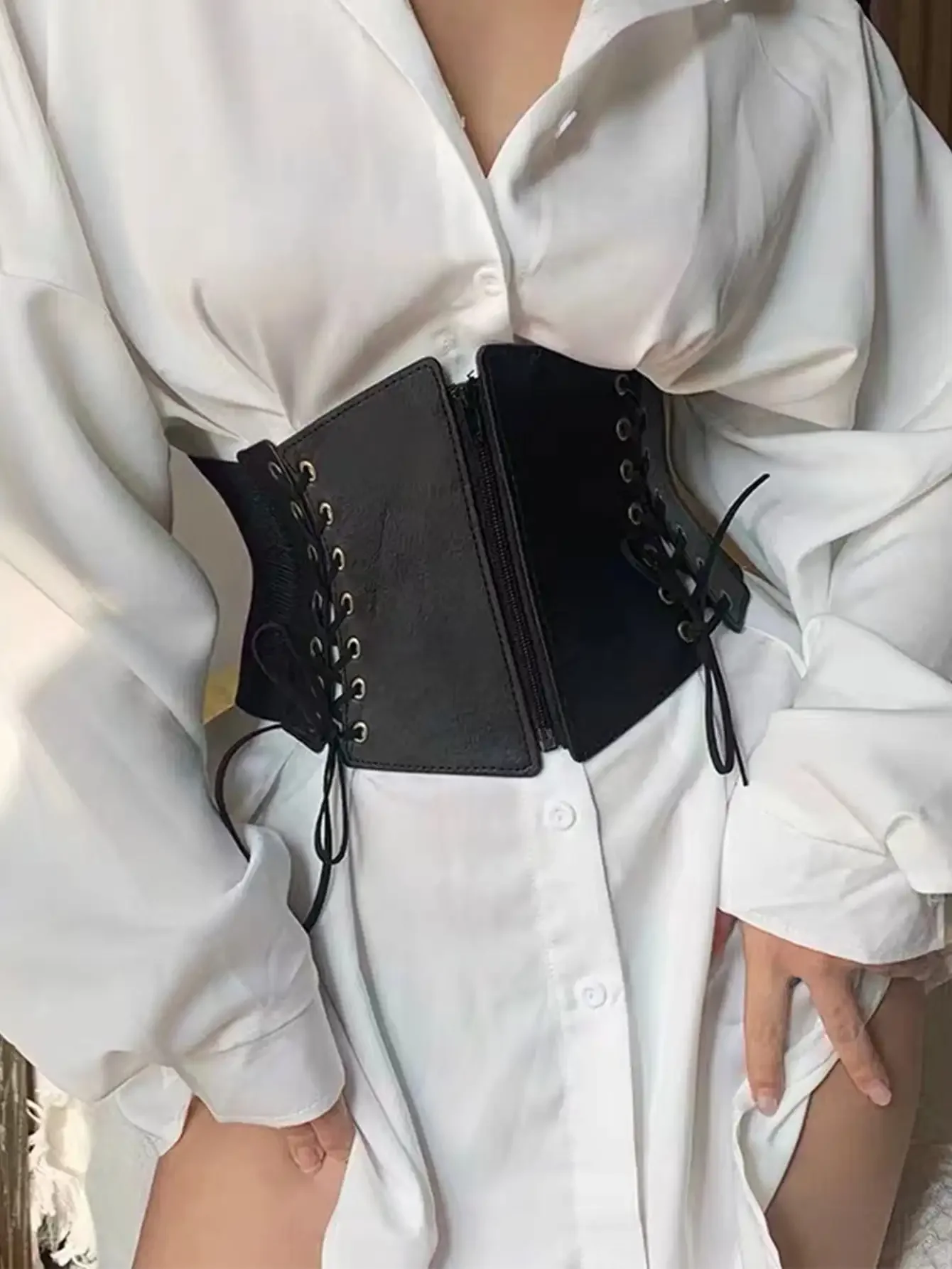 Cintura a corsetto Waspie di ispirazione vintage - Cintura larga da donna in pelle PU elastica con cerniera con lacci - Cappotto classico