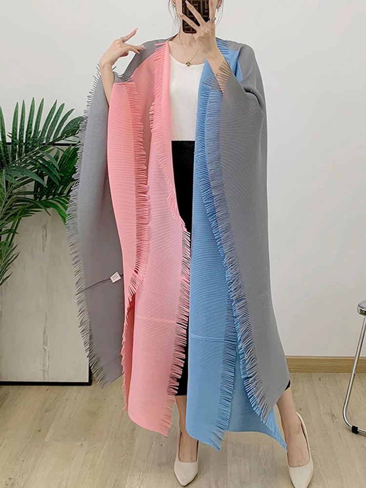 LANMREM Women Robe Color Blocked Fringe Cardigan Pleated Windbreaker Loose Size Female Fashion Clothing 2024 Autumn New 2DA8085