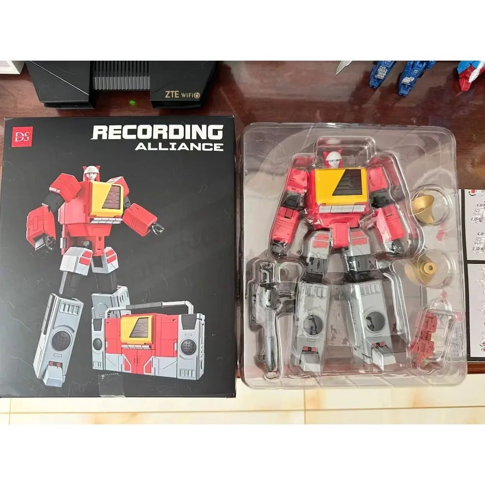 

В НАЛИЧИИ: Большие скидки! Трансформируемая фигурка-робот DEFORMATION SPACE DS-02 DS02 G1 Blaster Eject MP. Высококачественная коллекционная фигурка, игрушка, подарок.