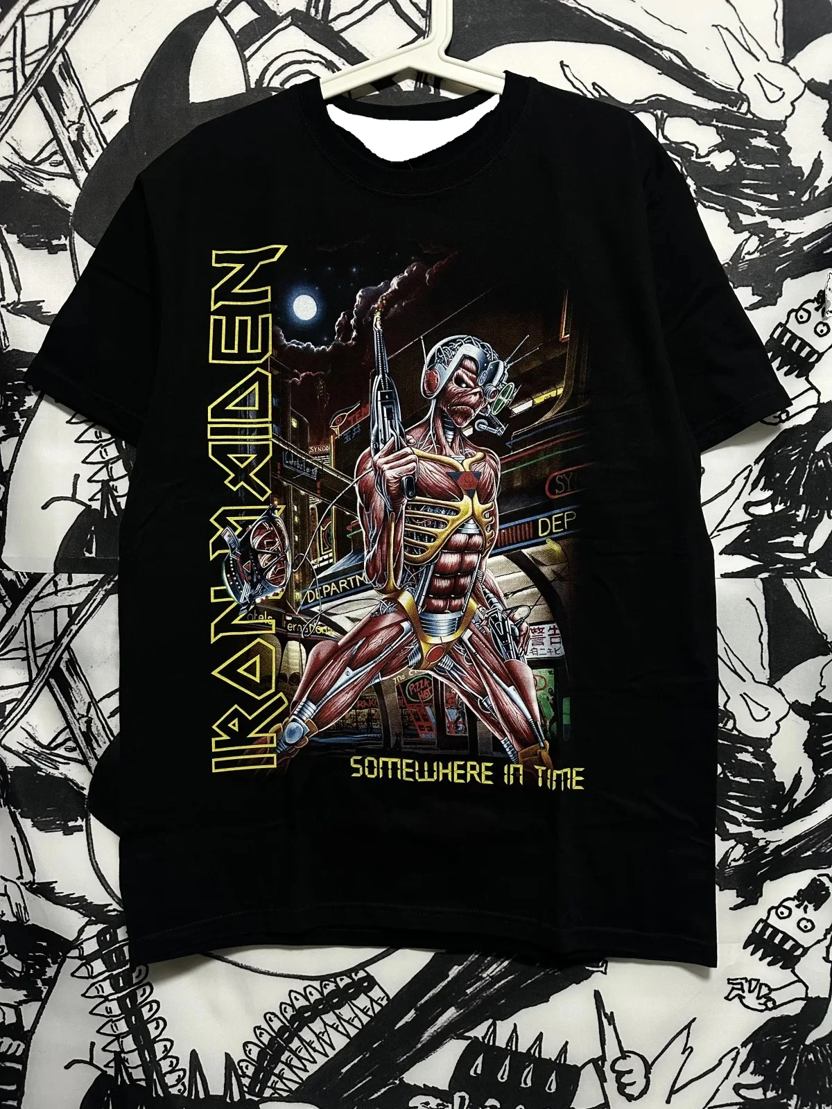 الحديد البكر في مكان ما في الوقت المناسب تي شيرت إيدي سايبورغ خمر روك باند تي شيرت الرجال ثلاثية الأبعاد تي شيرت مطبوع أنيق المرأة بلايز Y2k