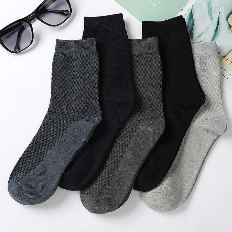 Classic Bamboo Men Socks Cotton Fibre Breatheable Business Casual Summer Socks Odorless Sport Deodorant Man Medium Tube Socks