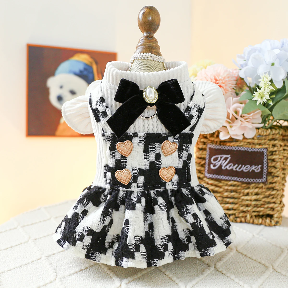 1PC pet clothing autumn and winter thick black and white bow princess skirt for small and medium-sized dogs