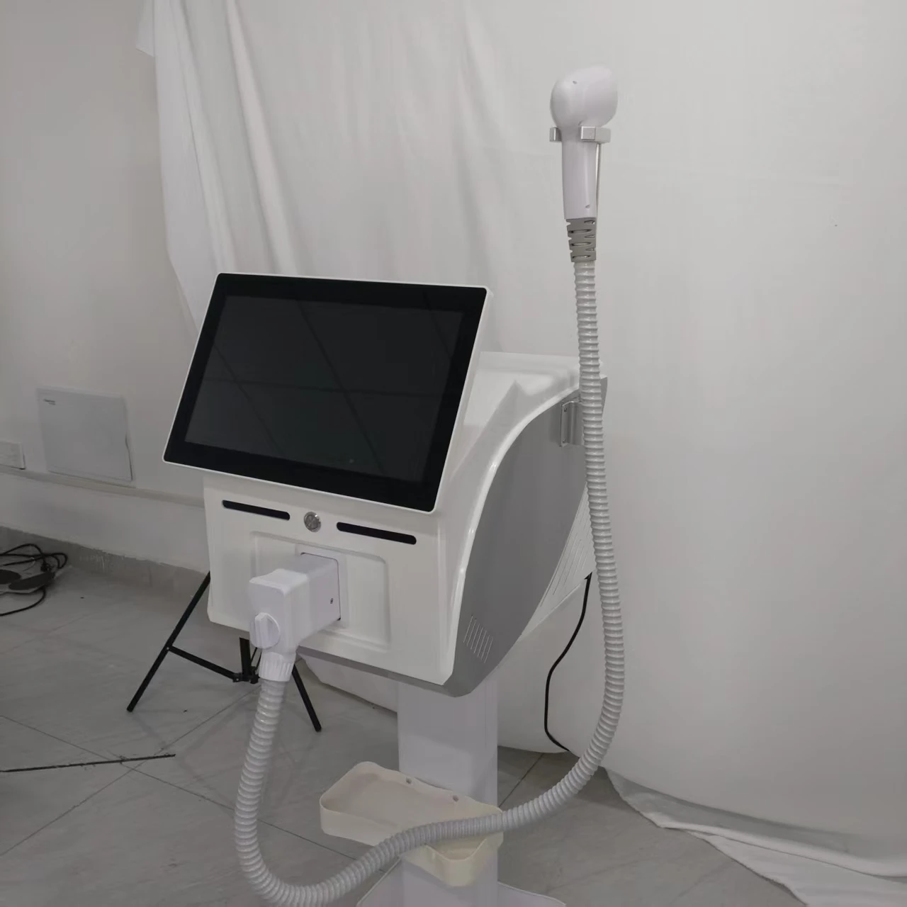 Dispositivo profissional de remoção de pelos com luz de diodo, 3500w, 808nm, salão de beleza, seguro, certificação ce, equipamento de tecnologia de cuidados com a pele indolor de longa duração