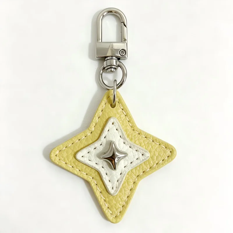 1 keychain star sweet, simple, versatile PU leather rivet suitable for daily travel