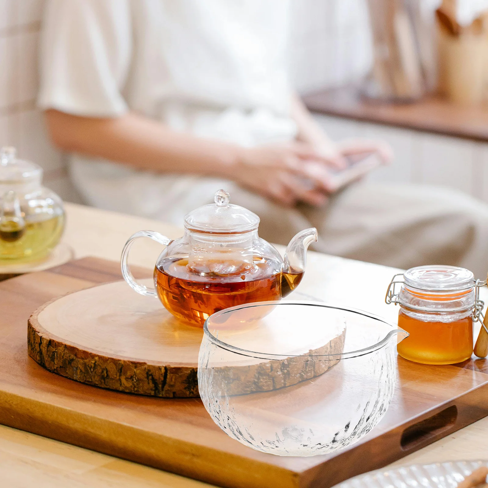 

Japanese Matcha Bowl with Spout Transparent Glass Tea Cup for Effortless Pouring Matcha Mixing Bowl Functionality