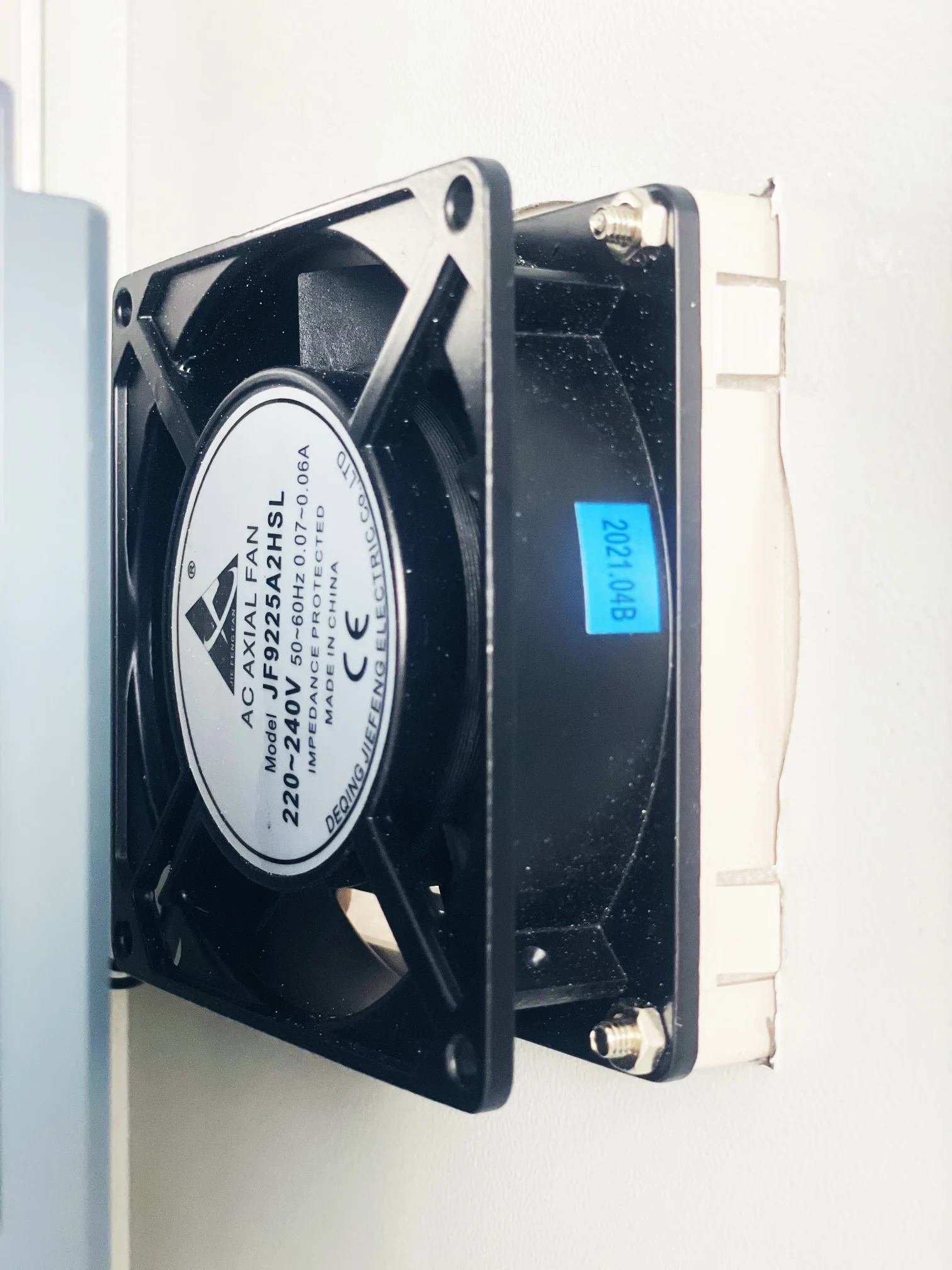 TLF Touchscreen HMI Maßgeschneiderter hocheffizienter Wasserpumpenmotor Solarenergiesystem Elektrische Steuerung VFD-Schrank