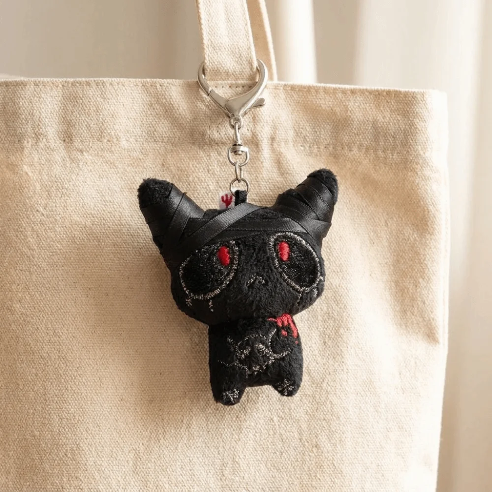 Funny Creepy Bloody Ghost Keychain Black White Creative Scary Accessories Unisex Dark Soft Halloween Bag Pendant Cosplay