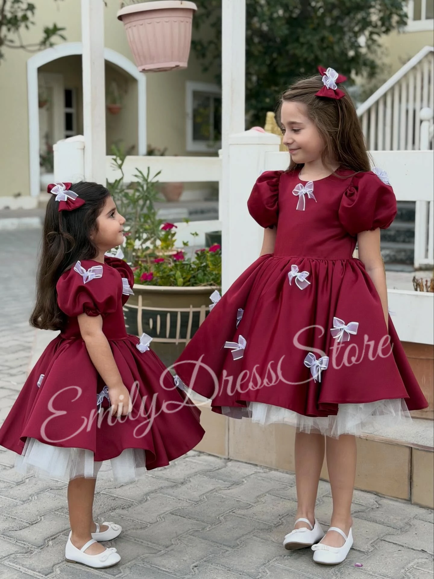 Vestido de niña de flores rojo vino personalizado para boda, lazo blanco satinado, Mini vestido hasta la rodilla para fiesta de cumpleaños de bebé, vestido de primera comunión