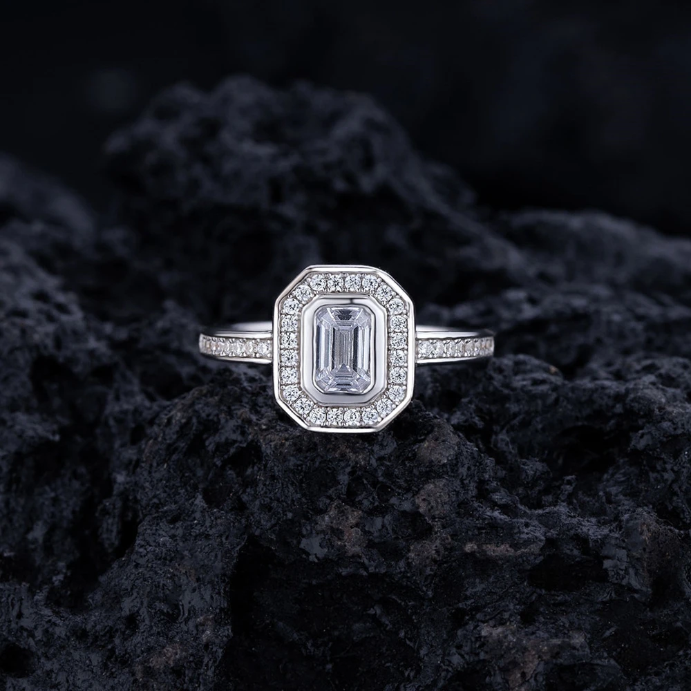 Vinregem Emerald Cut Lab creato anello classico con pietre preziose di zaffiro per le donne 925 Sterling Silver fidanzamento di nozze gioielleria