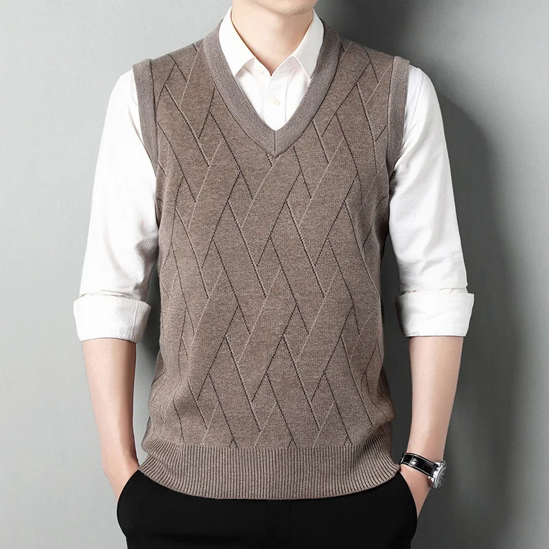 

Men's Autumn Winter Striped Twisted Sleeveless Sweater Vest Vintage Loose Fit Comfortable Waistcoat Knit Pullover Outerwear