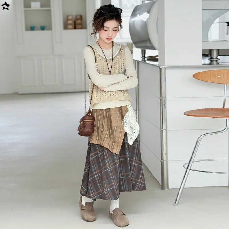 

Autumn Junior Girls 3pcs Suits Round Neck Undershirt+Knitted Vest+Patchwork Plaid Skirt Kids Girls Outfit School Girls Sets