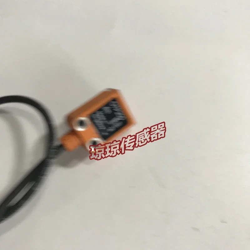 Original German IFM Yifumen O7P200 Mirror Reflection Photoelectric Switch Sensor 07P200 Is In Stock.