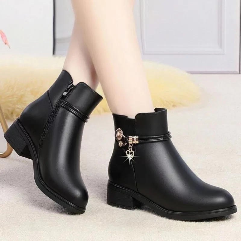 Soft Leather Women\'s Boots 2023 Spring Winter Thick Wool Lined Genuine Leather Woman Snow Boots Women Shoes Platform Boots botas