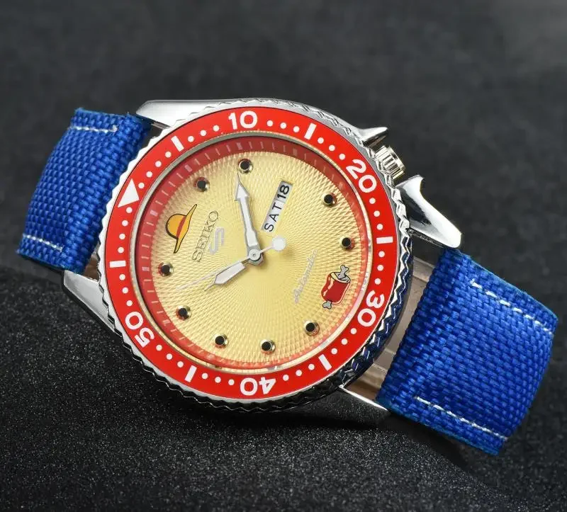 ساعة سيكو الرياضية كوارتز مقاومة للماء للرجال، مينا متعددة الوظائف وعلامات مضيئة، ستانلس ستيل أو حزام مطاطي.