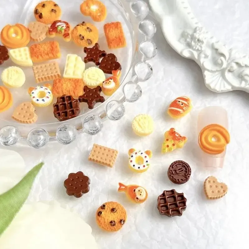 Accesorios creativos para decoración de uñas, helado de oso, Chocolate, bonito sándwich con sonrisa simulada, estrella, galleta, postre, dijes para uñas DIY