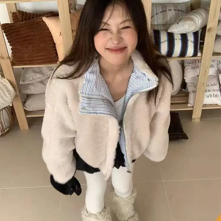 giacca-in-lana-di-agnello-donna-pesante-grande-grande-enorme-massiva-gigante-enorme-immense-colossal-mammut-monstrous-titanic-jumbo-oversize