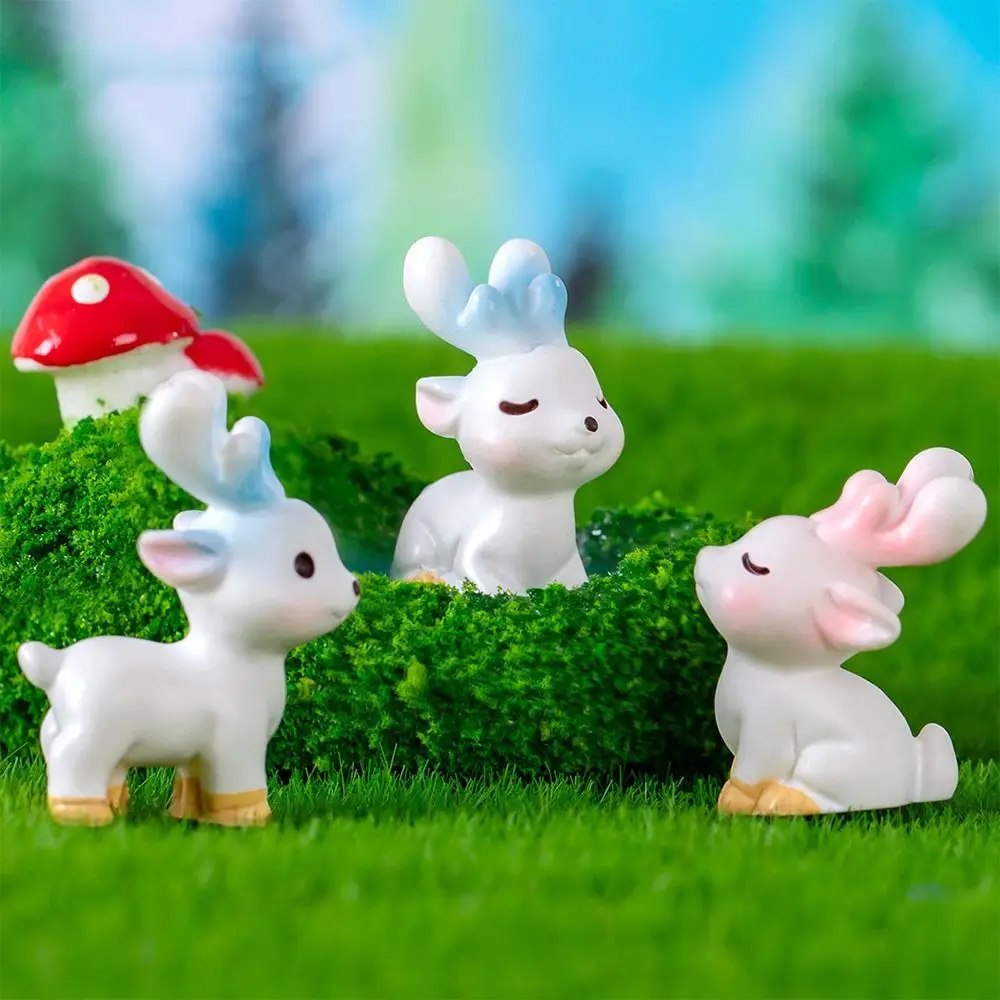 การ์ตูนSika Deer Figurines Miniงานฝีมือเรซิ่นElk Miniature Figurinesน่ารักสมจริงMicro Landscapeเครื่องประดับตกแต่งรถบ้าน