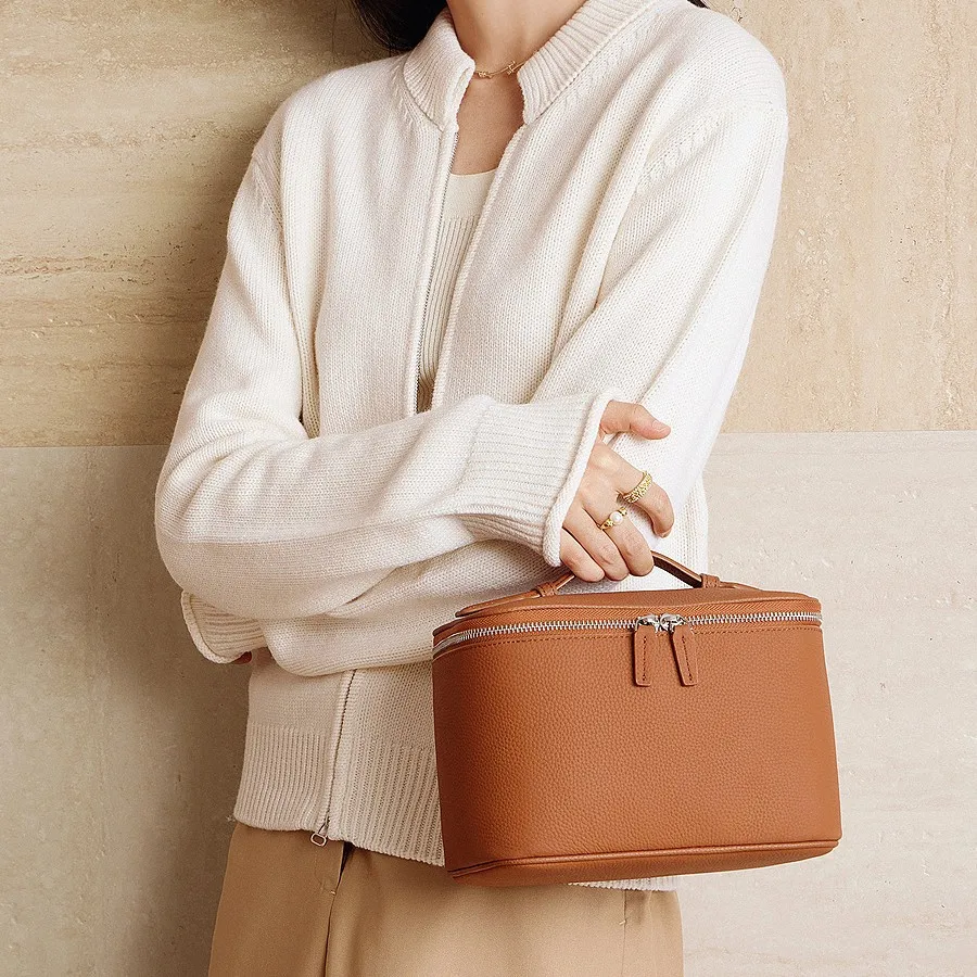 

Large Capacity Cowhide Storage Bag Genuine Leather Multi-compartment Toiletry Makeup Bag Travel Women's Bag