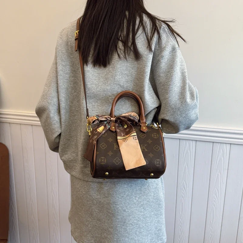 

Stylish Casual Fashionable Messenger Purse Shopper Bag Commuter Large Capacity For Women Elegant