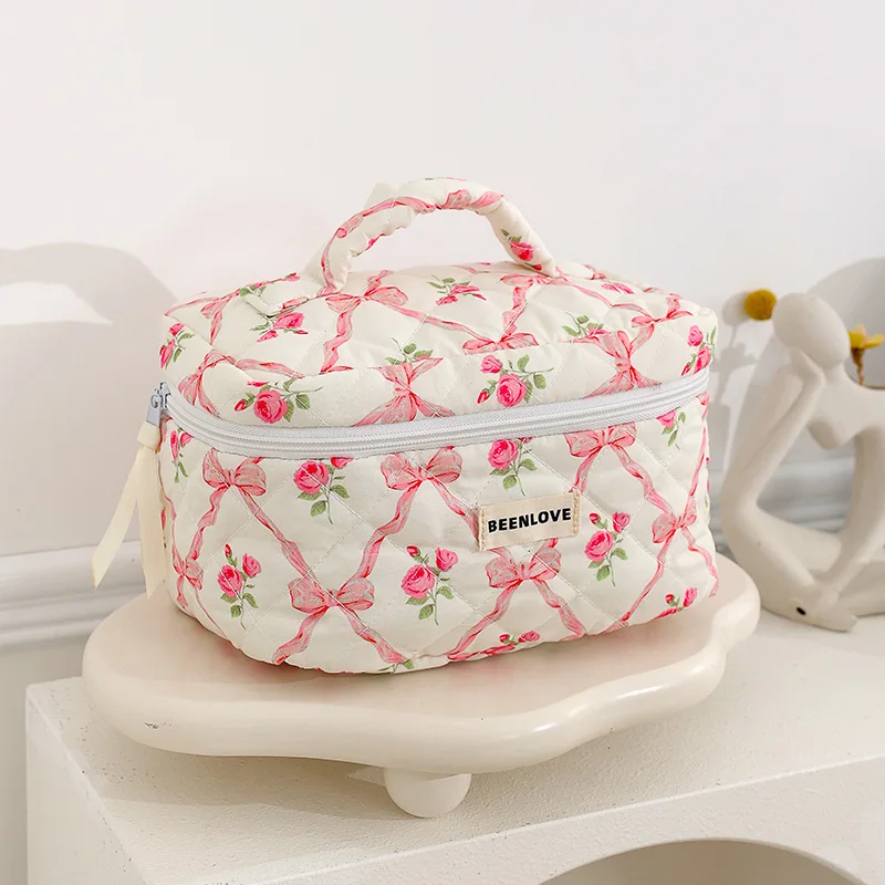 Cute Bow Flower Quilting Cotton Makeup Bag Women Zipper Cosmetic Organizer Female Cloth Handbag Portable Toiletry Case for Women