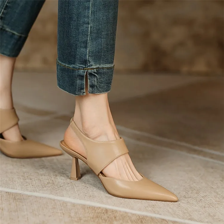 

Pointed Back Empty Sandals Wear Women Summer New Korean Fashion Hollow Stiletto Heels with A Pedal.