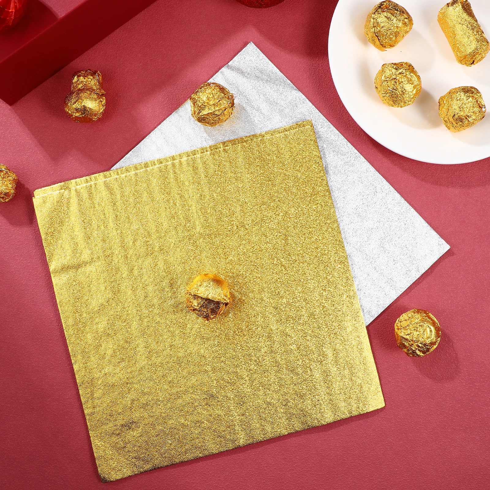 

200pcs Golden Tinfoil Candy Wrappers Foil Wrapping Paper for Chocolate Safe DIY Home Parties Christmas Wedding Banquet