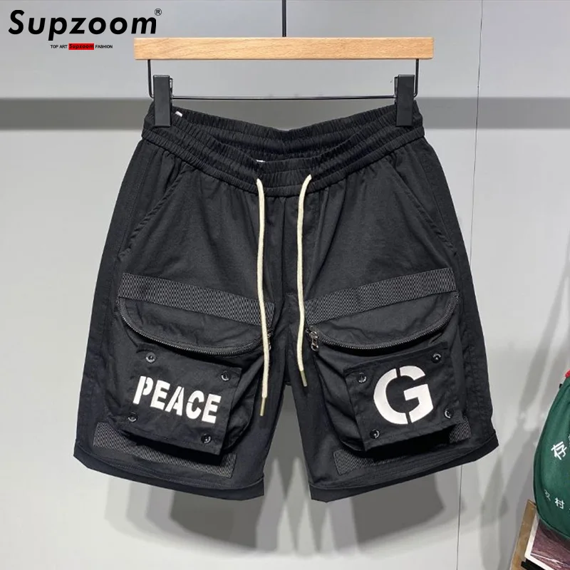 Supzoom New Arrival Top Fashion Summer Loose Casual Belt Design High Street Trendy grid Stitching Pocket Personalized Shorts Men