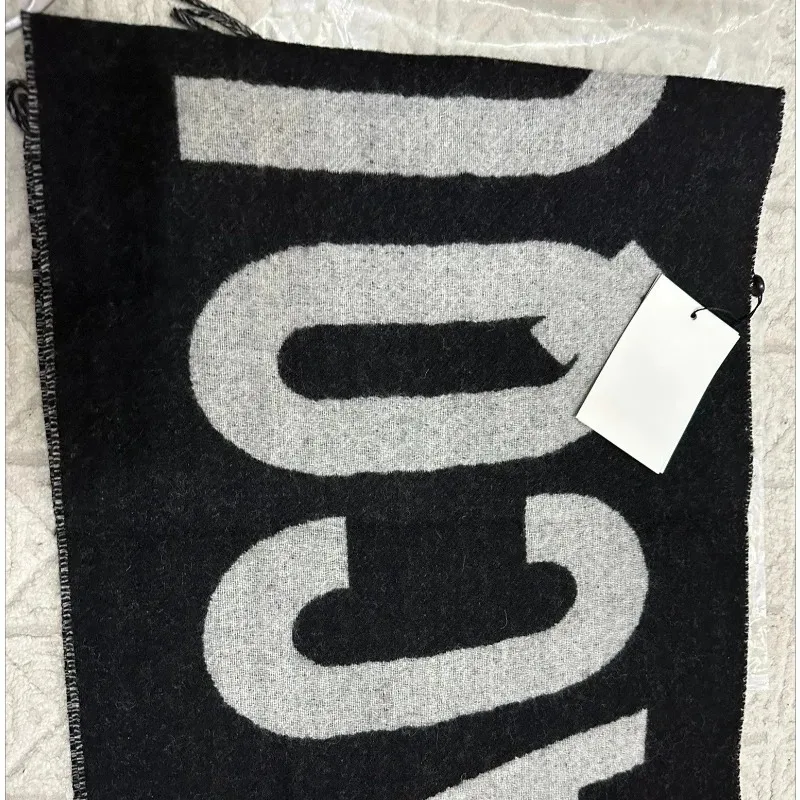 وشاح 2025 صوف 100% للنساء ماركة فاخرة سميك ودافئ مع حروف جودة عالية عصرية كشمير Y2K شتوي