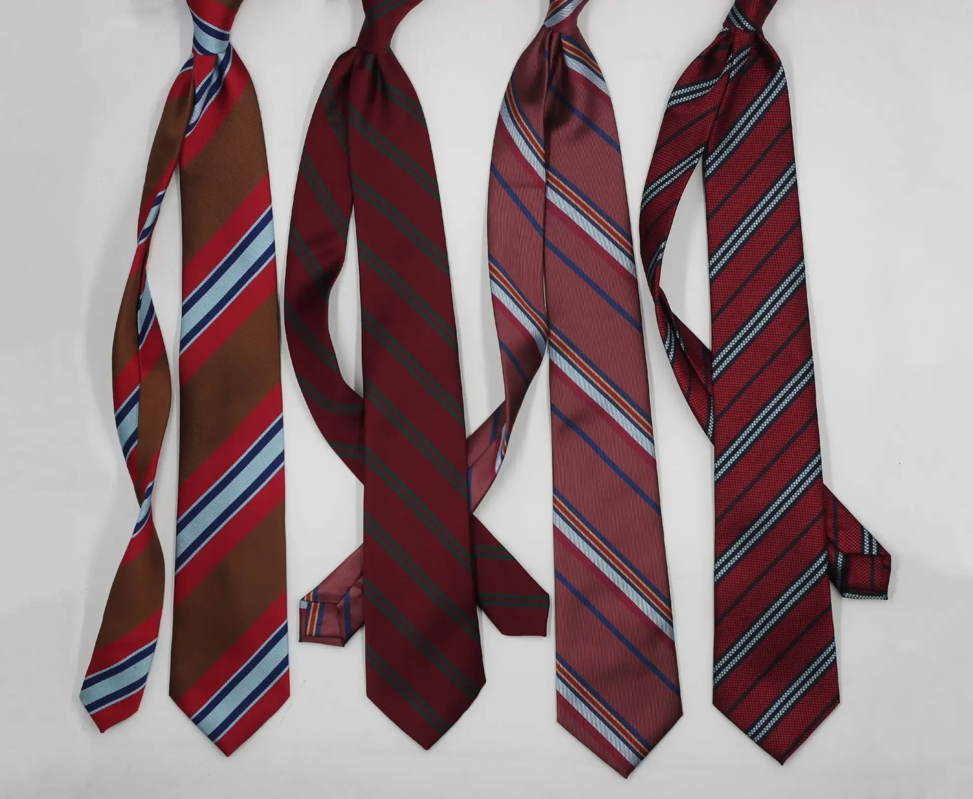 Men's striped neckties originated from European and American business wedding neckties in stock