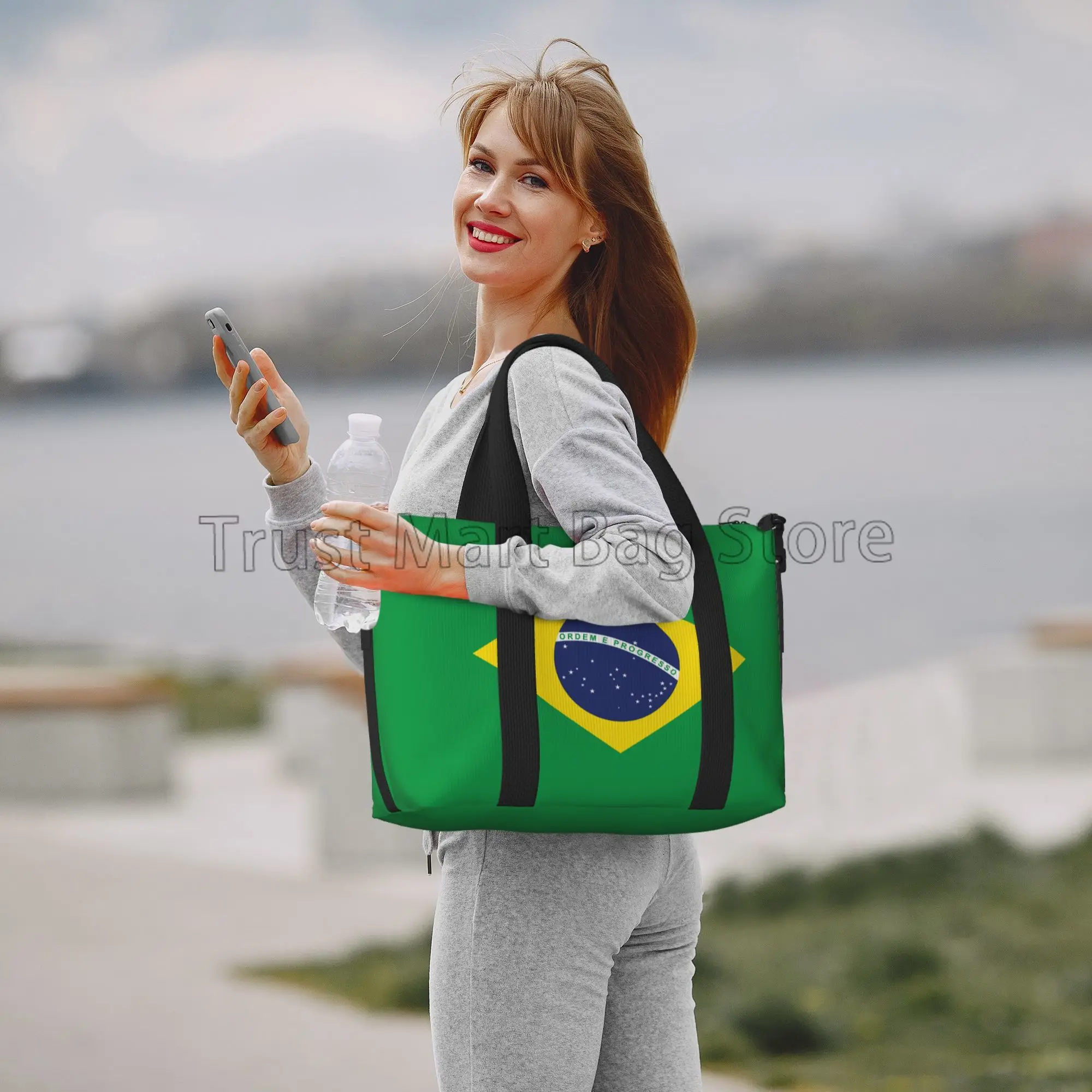 Bolso de viaje con estampado de bandera de Brasil para hombre y mujer, bolsa de hombro impermeable, para llevar durante la noche, para gimnasio