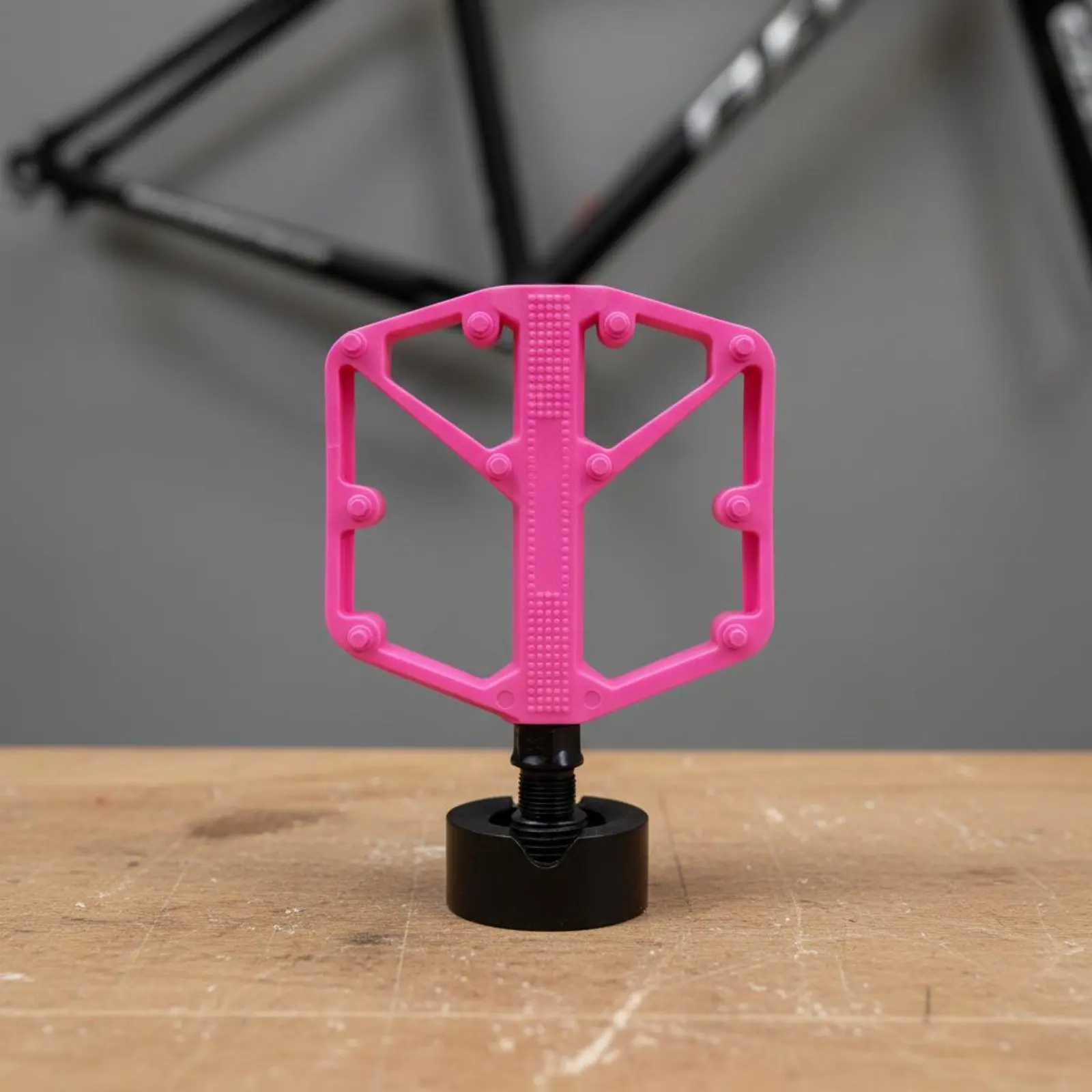 

Mountain Bike Pedal Long-Lasting Nylon Bike Pedal Cycling Accessory Lightweight Wear-Resistant