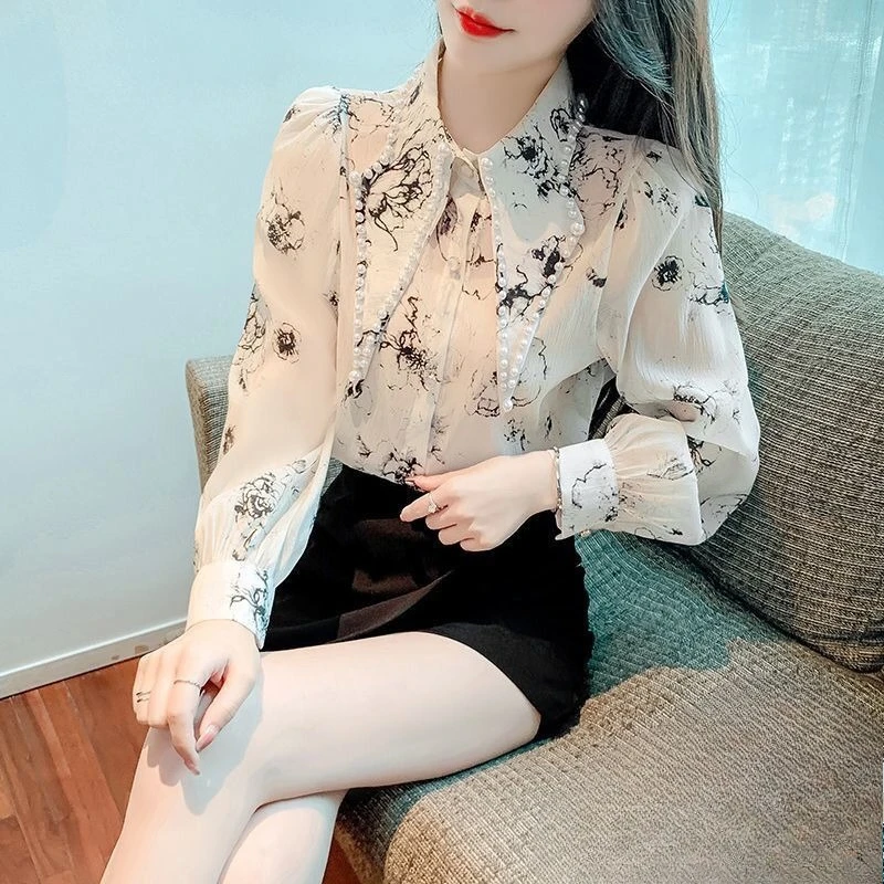 

Women Heavy Bearded Point Collar Long Sleeve Floral Print Blouse Autumn New Arrival Loose Silhouette Designer Style Chiffon Top