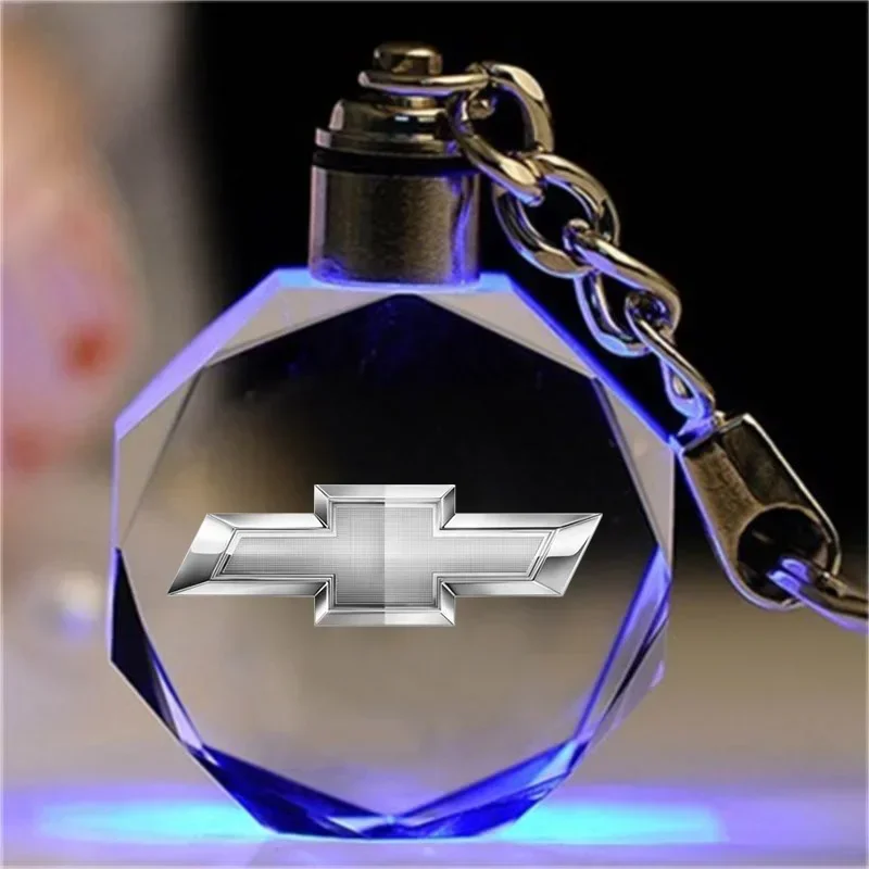 LED Car Keychian Key Rings Pendant Key Holder for Chevrolet Corvette Cruze Aveo Malibu Captiva Lacetti Niva Cavalier Silverado