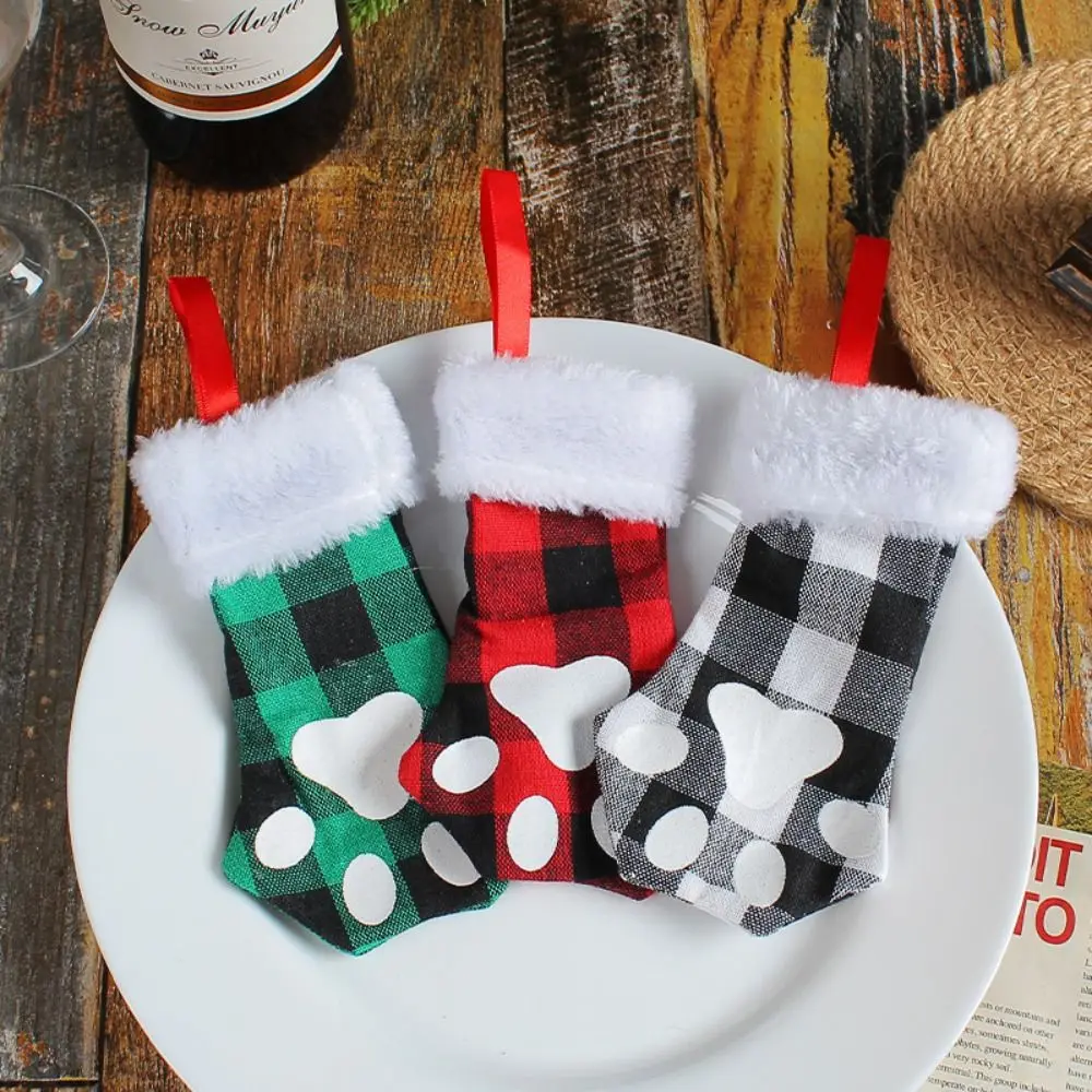 Creative Non-woven Fabric Dog Claw Socks Black Red Candy Gift Bag Hanging Decorative Christmas Storage Sock Holiday